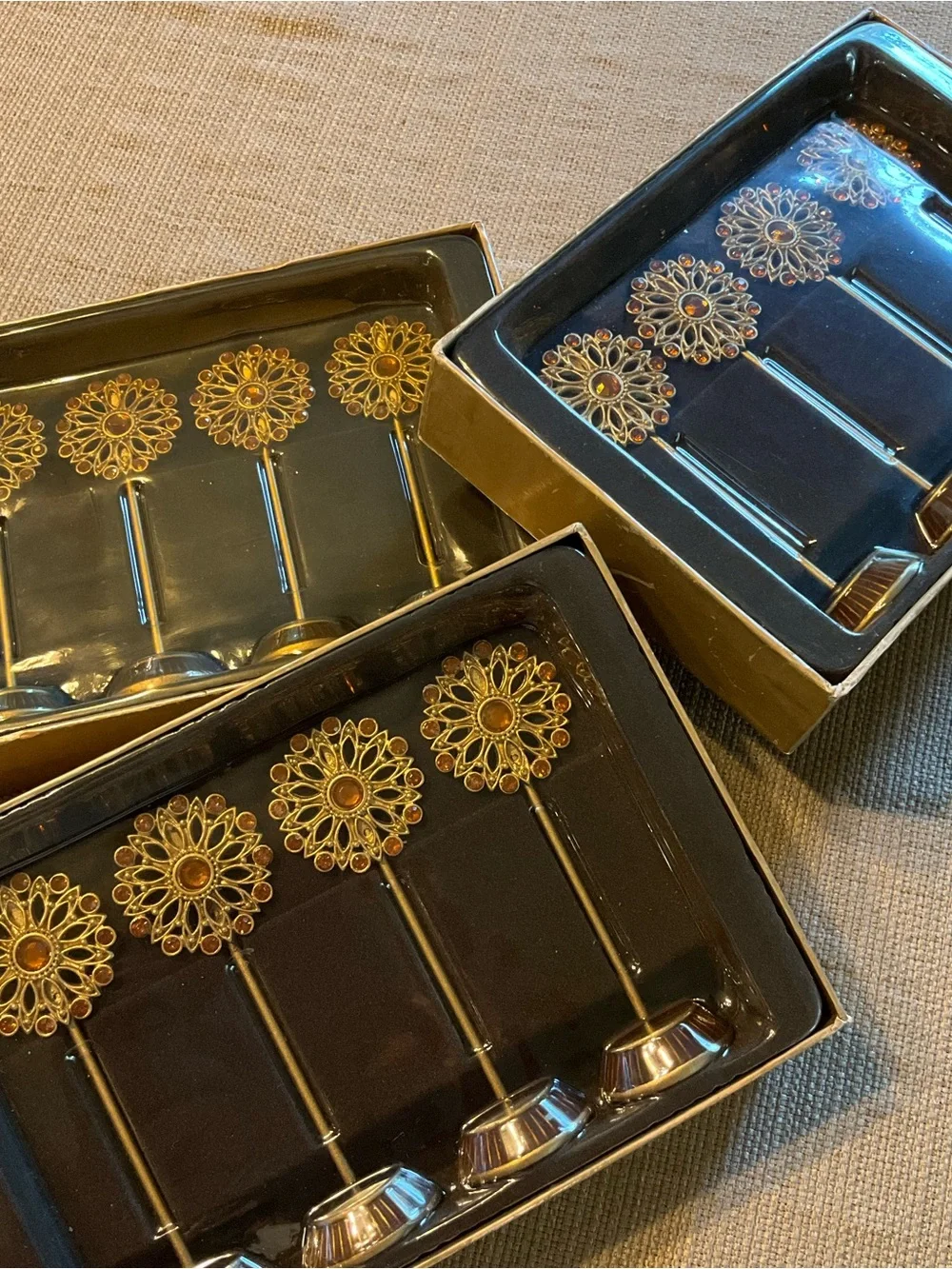 TARGET Gold Floral Place Card Holders with Jeweled Amber Centers - Set of 4